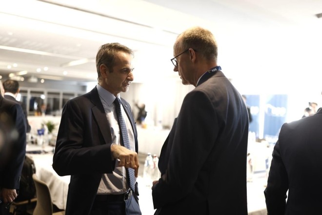 Ο Κυριάκος Μητσοτάκης και ο Friedrich Merz