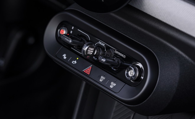 MINI Cooper Cabrio: Ήρθε στην Ελλάδα-Τιμές