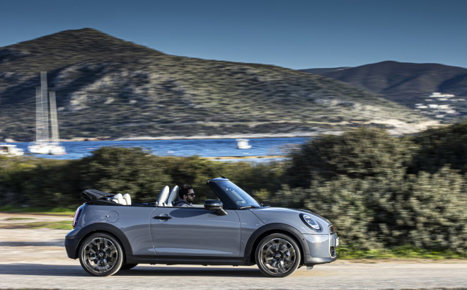 MINI Cooper Cabrio: Ήρθε στην Ελλάδα-Τιμές