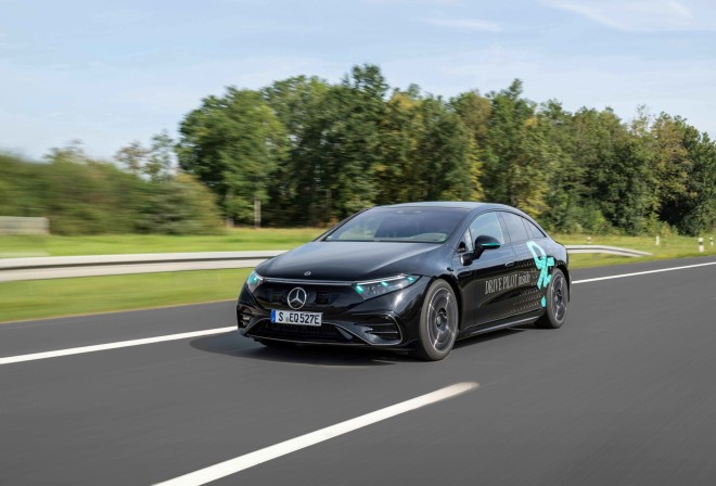Mercedes: Έγκριση για δοκιμή ειδικών φώτων σήμανσης για αυτόνομη οδήγηση 