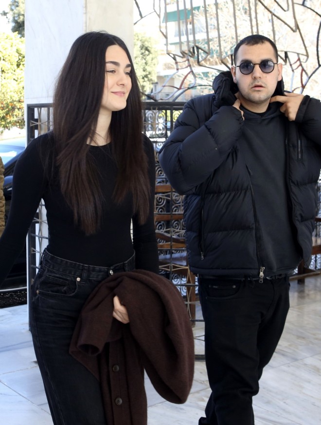 Η Μάιρα κι ο Χρίστος Κούγιας στο τρισάγιο του Αλέξη Κούγια το περασμένο Σάββατο