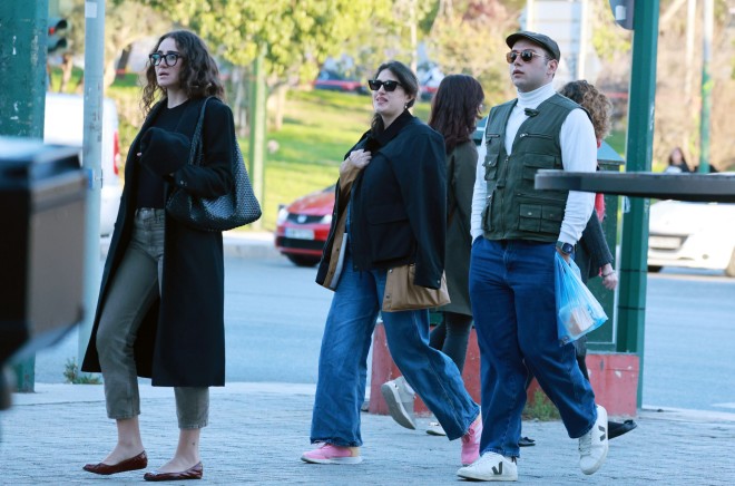 Η Παυλίνα Βουλγαράκη με τα αδέρφια της, Χάρις Βουλγαράκη και Διονύση/  NDP ΝΙΚΟΣ ΖΟΤΟΣ