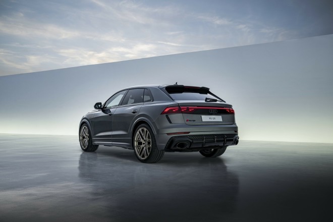 Audi RS Q8 SUV: Οι τιμές στην Ελλάδα 