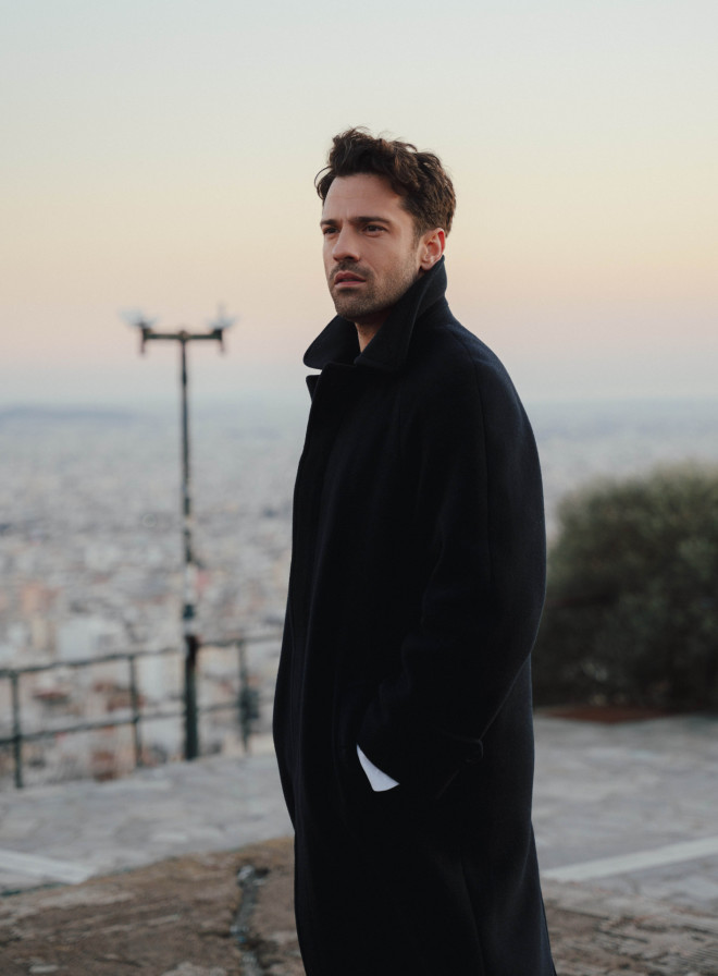 Αργυρός: Στα γυρίσματα του νέου του clip στην περιοχή όπου μεγάλωσε