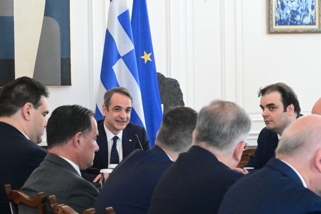 «Πιο γρήγορα, πιο τολμηρά», το μήνυμα Μητσοτάκη στο υπουργικό