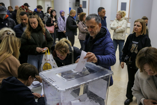 Αναβρασμός στην Τουρκία: O Ιμάμογλου στη φυλακή, ο κόσμος στους δρόμους