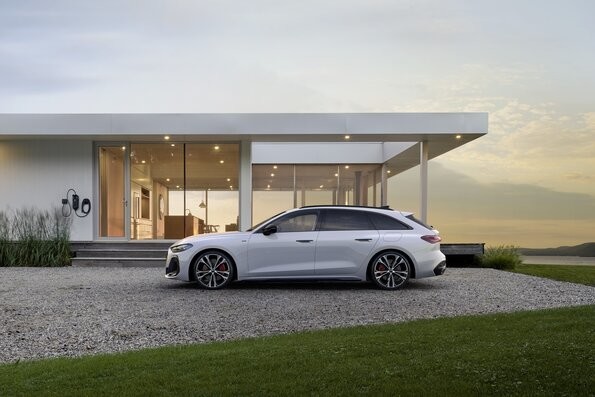 Audi A5 Plug-in Hybrid Sedan και Avant: Οι τιμές στην Ελλάδα 
