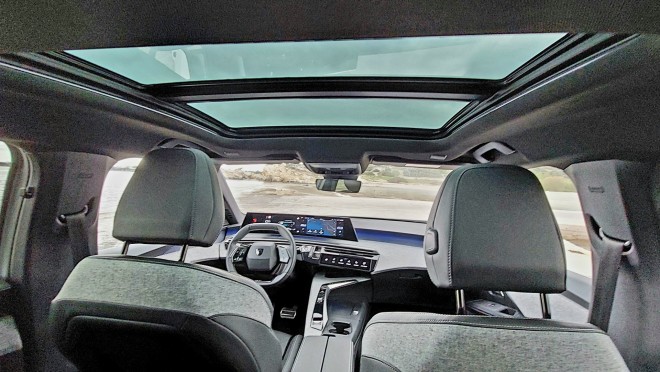 Test drive: Οδηγούμε το εντυπωσιακό PEUGEOT 3008 Hybrid 145 e-DCS6