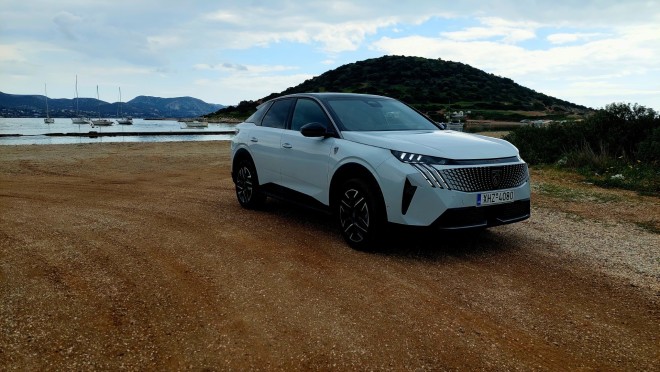 Test drive: Οδηγούμε το εντυπωσιακό PEUGEOT 3008 Hybrid 145 e-DCS6