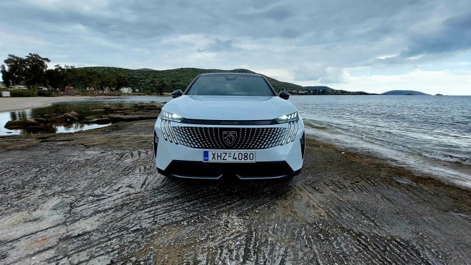 Test drive: Οδηγούμε το εντυπωσιακό PEUGEOT 3008 Hybrid 145 e-DCS6