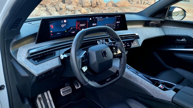 Test drive: Οδηγούμε το εντυπωσιακό PEUGEOT 3008 Hybrid 145 e-DCS6