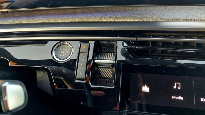 Test drive: Οδηγούμε το εντυπωσιακό PEUGEOT 3008 Hybrid 145 e-DCS6