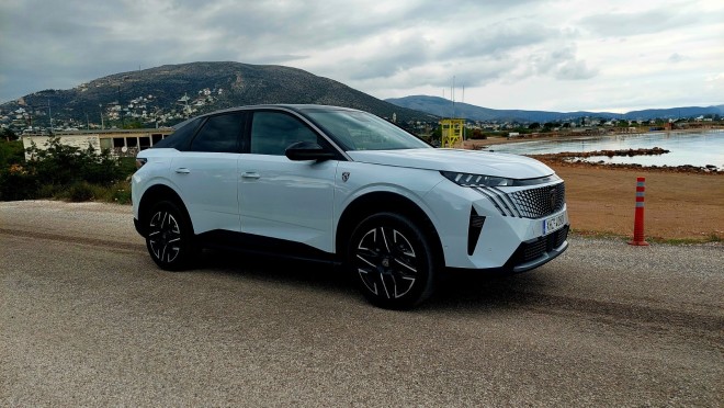 Test drive: Οδηγούμε το εντυπωσιακό PEUGEOT 3008 Hybrid 145 e-DCS6