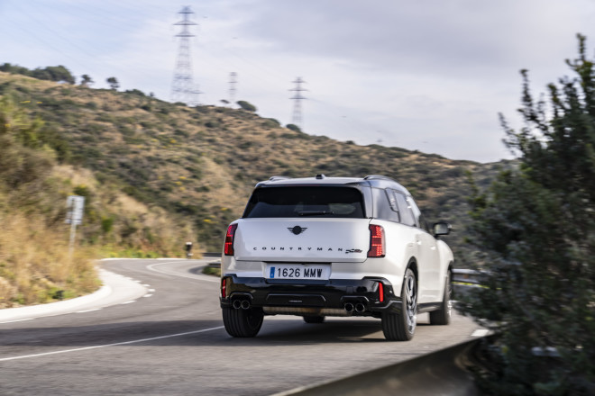 MINI JCW Countryman ALL4: Ηλεκτρίζει με 300 ίππους  