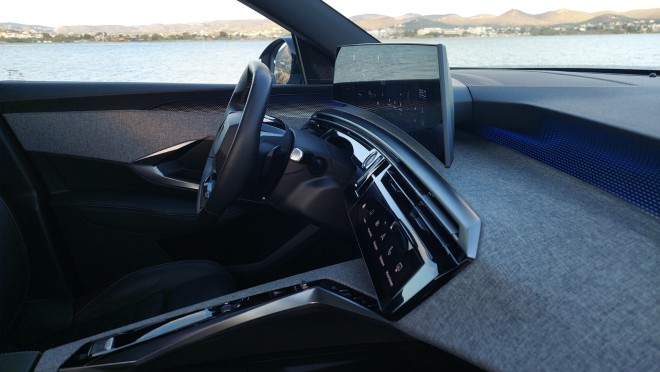 PEUGEOT 3008 με Panoramic i-Cockpit : Το... διαστημόπλοιο