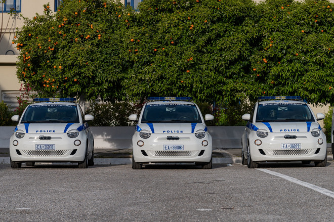 FIAT 500e: Τώρα και περιπολικό της Ελληνικής αστυνομίας
