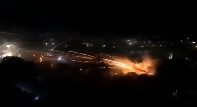 Εικόνες από τον ρουκετοπόλεμο στη Χίο 