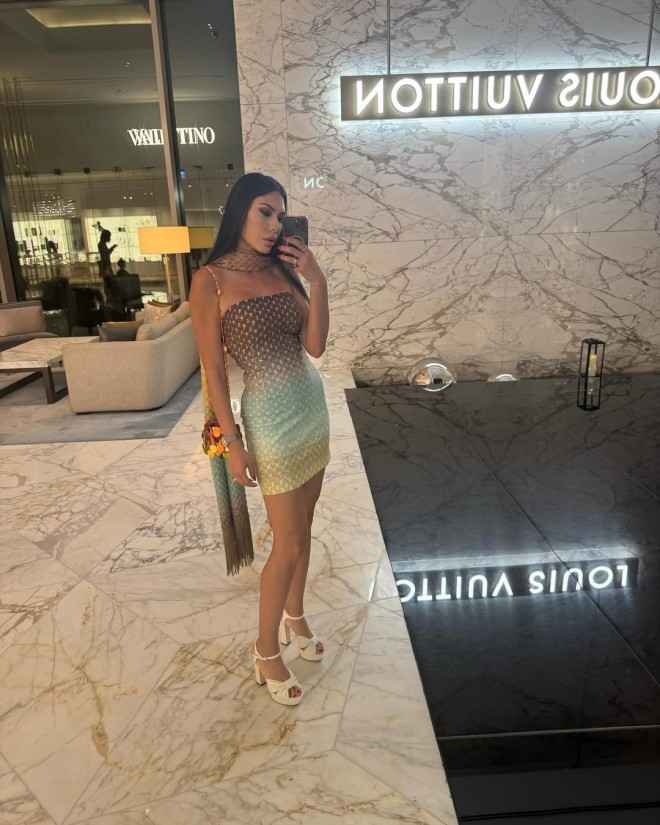 Ιωάννα Σρόιτερ: Τα εντυπωσιακά outfits που επέλεξε στο Ντουμπάι