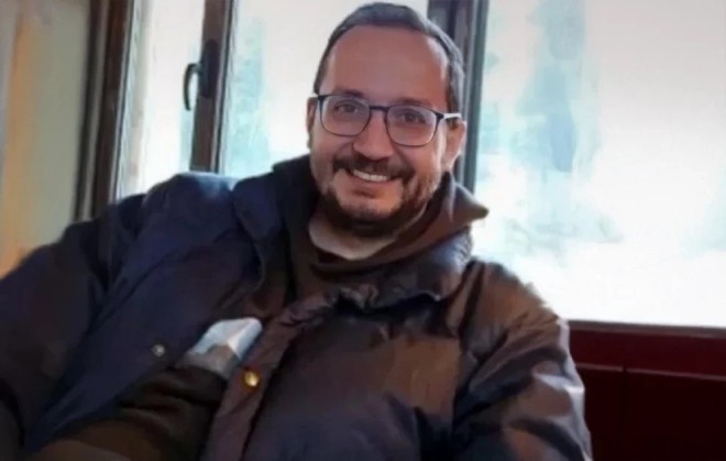 O Βασίλης Καλογήρου