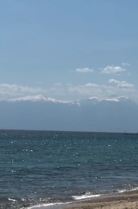 Οι επώνυμες φόρεσαν μαγιό κι έκαναν Πρωτομαγιά στην παραλία!