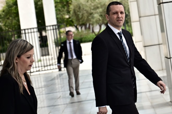 Ο Ηλίας Κασιδιάρης προσέρχεται ετη δίκη για τους Σπαρτιάτες  