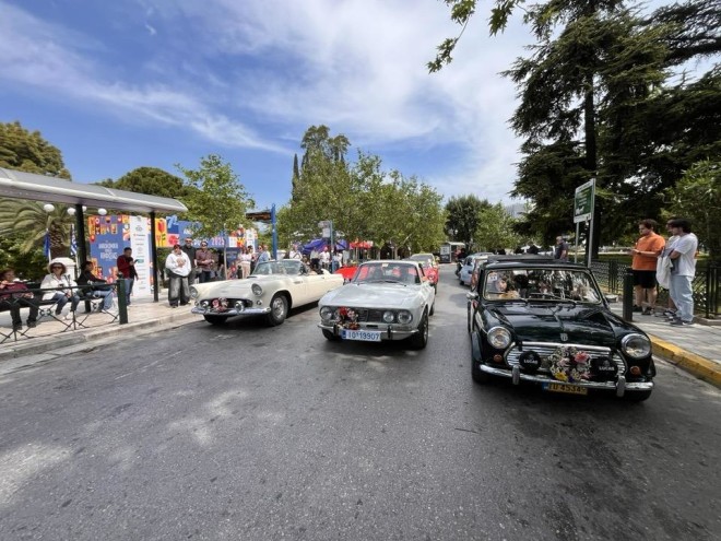 Ολοκληρώθηκε ο 19ος Γύρος Κηφισιάς με αντίκες 