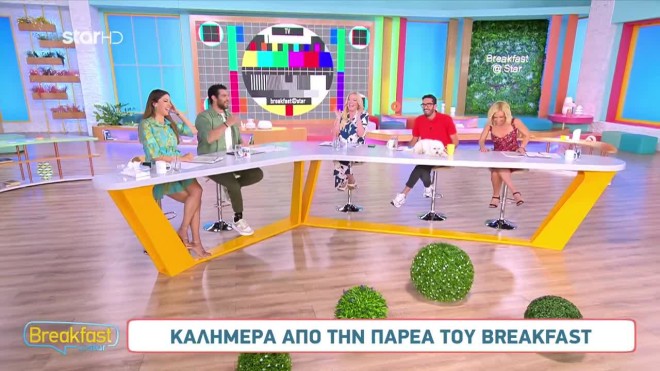 Τα σκαλιά της εκκλησίας ανέβηκαν το απόγευμα της Κυριακής 11/5, η Ευαγγελία Αραβανή και ο Σπύρος Λάζαρης, ενώ βάπτισαν και τον γιο τους, Άγγελο.