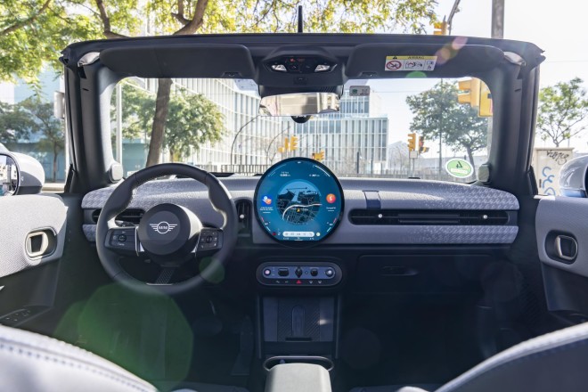 MINI Cooper Cabrio S: Σε πόσα δευτερόλεπτα ανοίγει η οροφή του 