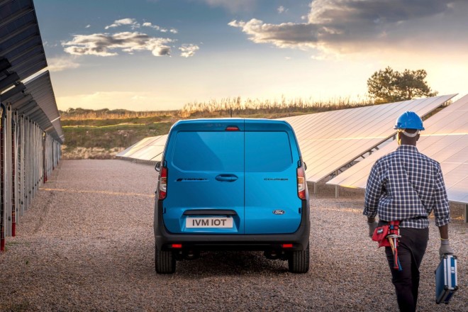 Ford E-Transit Courier: Όλα όσα πρέπει να γνωρίζετε για το νέο μοντέλο