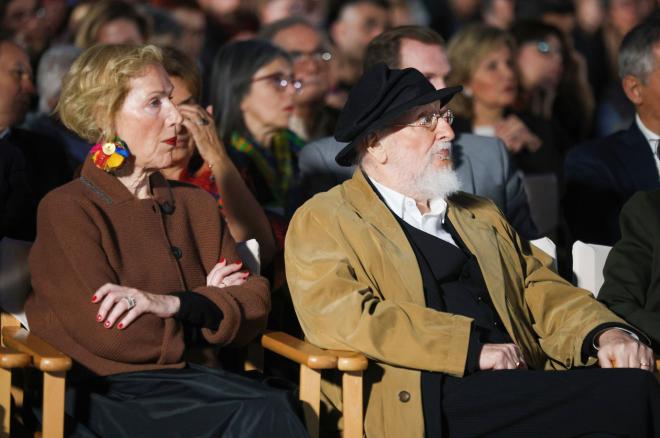 Άσπα και Διονύσης Σαββόπουλος/ NDP Ανδρέας Νικολαρέας