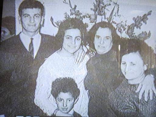  Η οικογένεια Σεχίδη