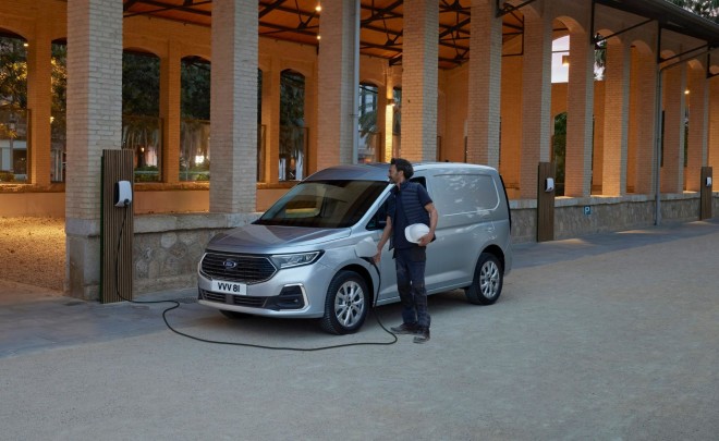 Ford Transit Connect PHEV: Γιατί ξεχωρίζει