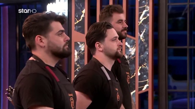Βασίλης, Λευτέρης και Λουκάς με τις μαύρες ποδιές