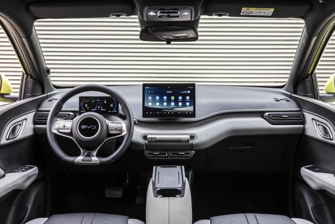 BYD DOLPHIN SURF: Πρώτη γνωριμία στην Ελλάδα- Εκδόσεις και τιμές   