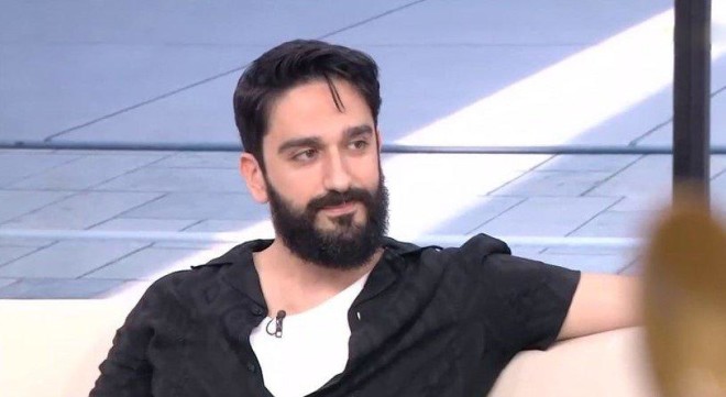 Κι όμως, ο Διονύσης Ατζαράκης θα μπορούσε να είναι σήμερα δημοσιογράφος!