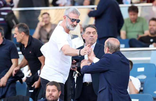 Ο Τραϊανός Δέλλας στις κερκίδες του Ολυμπιακού Σταδίου/INTIMENEWS