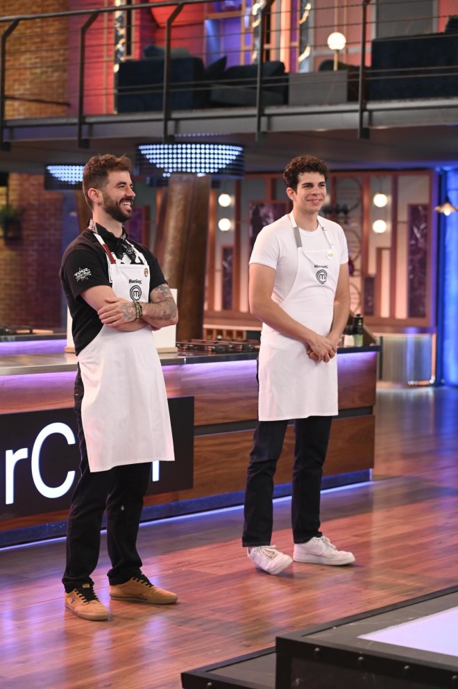 MasterChef: Οι παίκτες μαγειρεύουν με άσπρα, μαύρα και κόκκινα υλικά!
