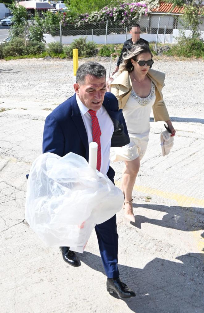 Πύρρος Δήμας και Αφροδίτη Σκαφίδα στη βάπτιση της κόρης τους/ φωτογραφία από NDP