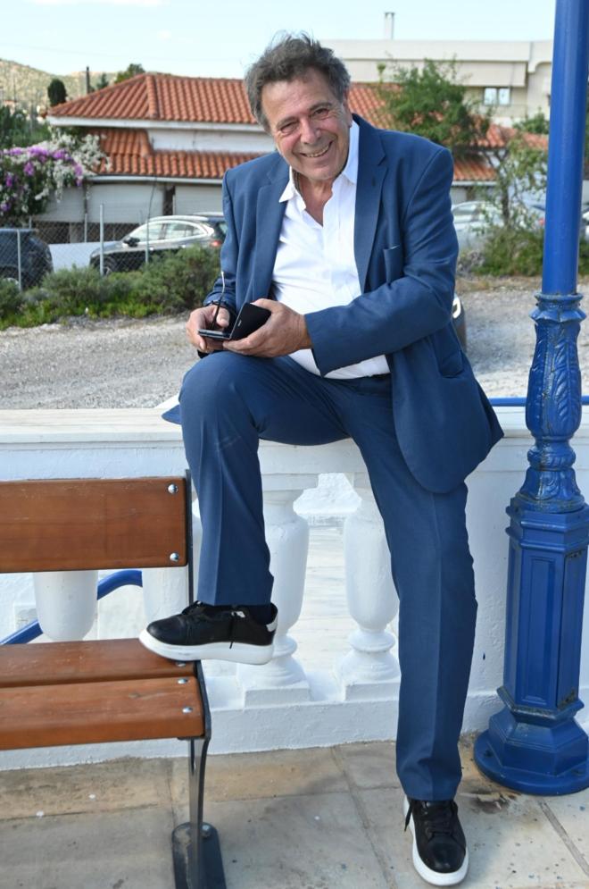 O Xρήστος Φωτίδης στη βάπτιση της κόρης Δήμα- Σκαφίδα, φωτογραφία από NDP