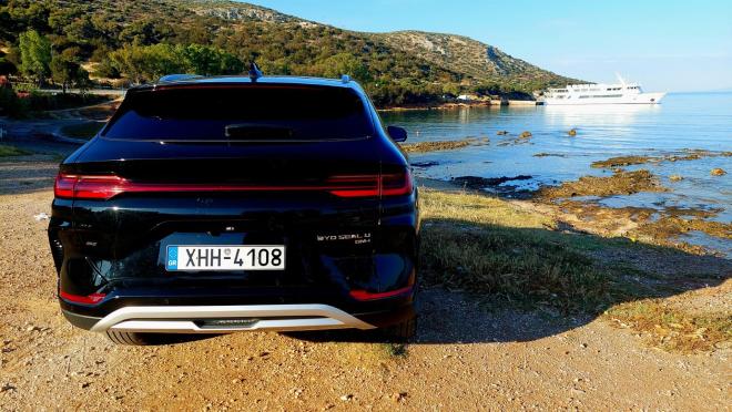 Test Drive: Δοκιμάζουμε το εντυπωσιακό ΒYD SEAL U DM-i 