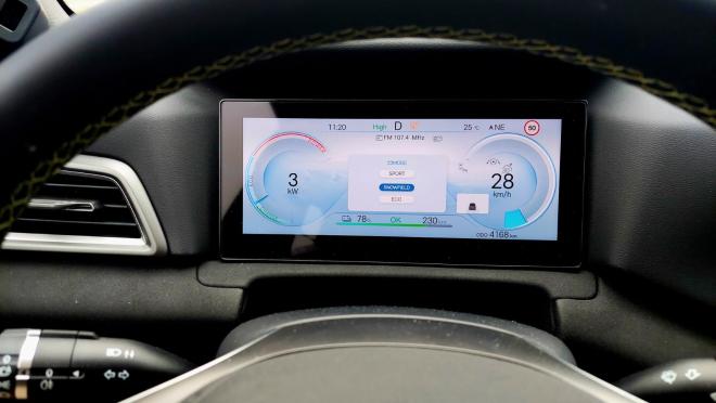 Test Drive: Δοκιμάζουμε το εντυπωσιακό ΒYD SEAL U DM-i 