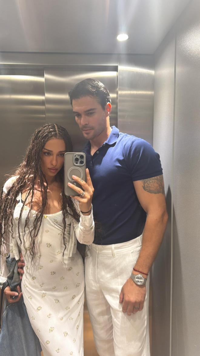 Ελένη Φουρέιρα: Η σπάνια selfie με τον Αλμπέρτο Μποτία