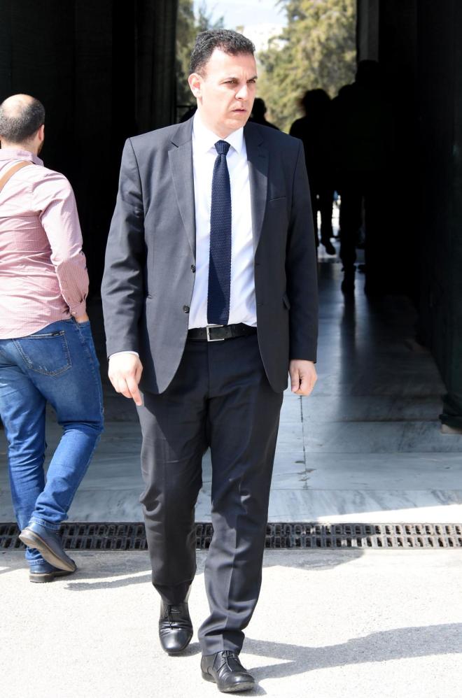 Θρήνος για τον Γιώργο Καραμέρο: «Ασύλληπτα δύσκολο για την οικογένειά μας»