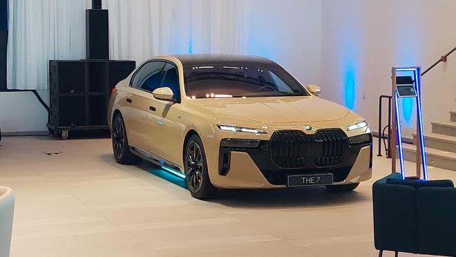 THE BMW OIKOS: Μοναδική εκδήλωση με εντυπωσιακά μοντέλα BMW