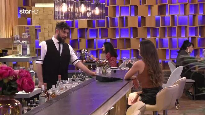 First Dates: Γοητευμένος ο Τάσος με τη Χριστίνα