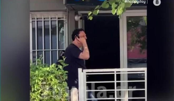 Ο Στάθης Αγγελόπουλος στο αστυνομικό τμήμα