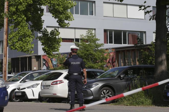 Αστυνομία στο σχολείο όπου έπεσαν πυροβολισμοί