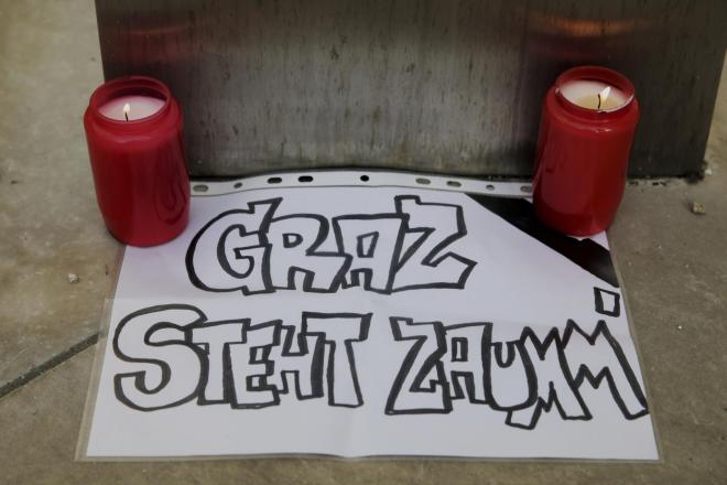 Θρήνος για το μακελειό σε σχολείο του Γκρατς