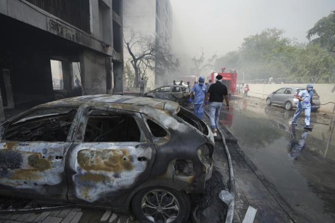 Πλάνα από το σημείο της συντριβής 
