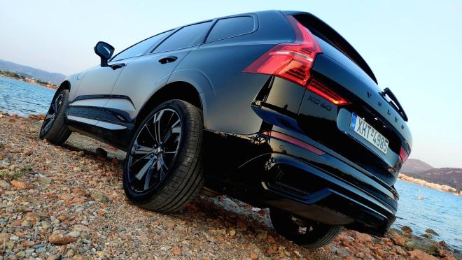 Test Drive: Δοκιμάζουμε το VOLVO XC60 Recharge T8 AWD